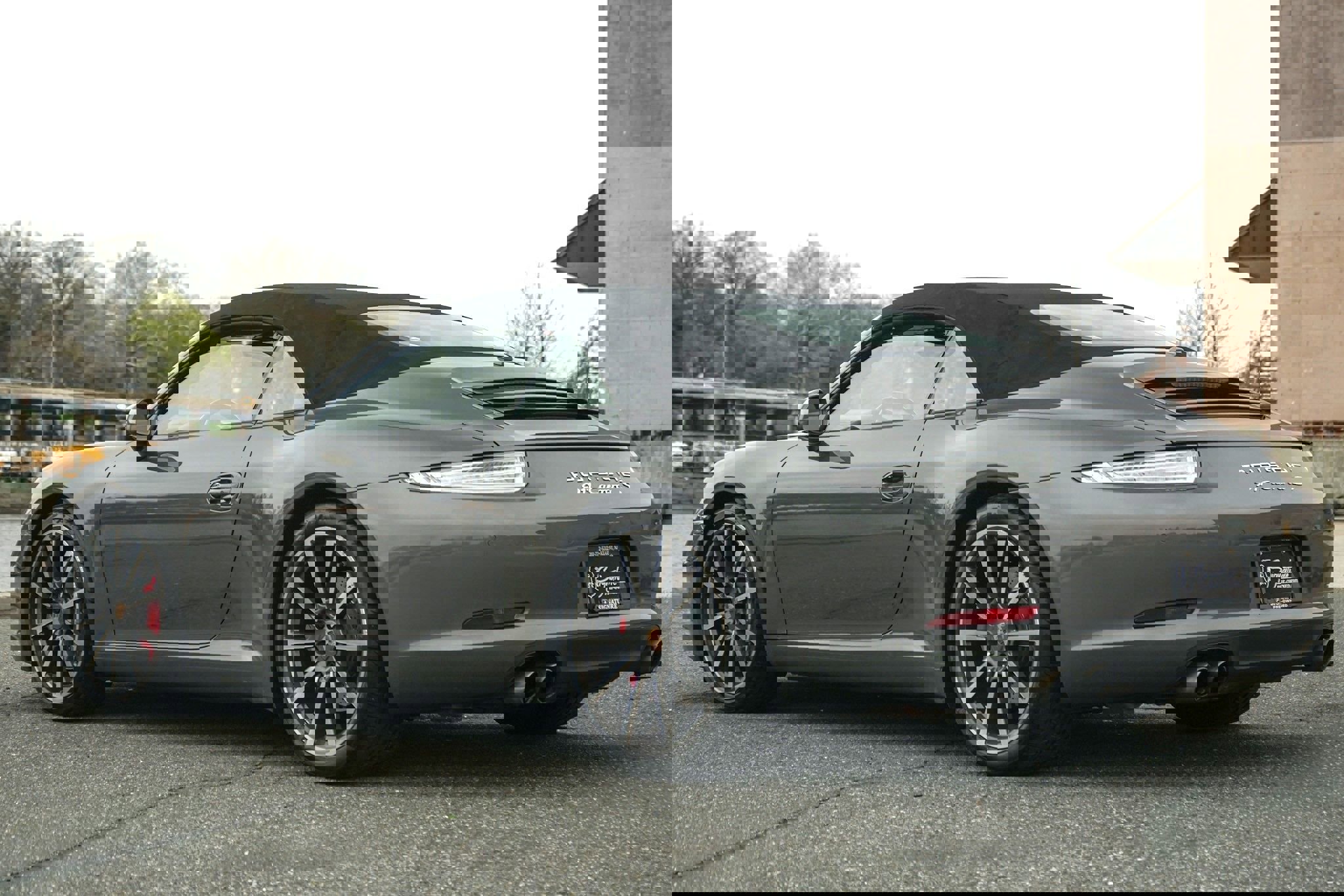 Used 2013 Porsche 911 Carrera S image 6