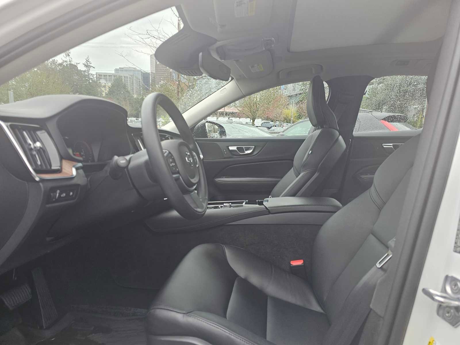 Certified 2022 Volvo S60 T8 R-Design Expression w/ Premium Package AWD/4WD image 20