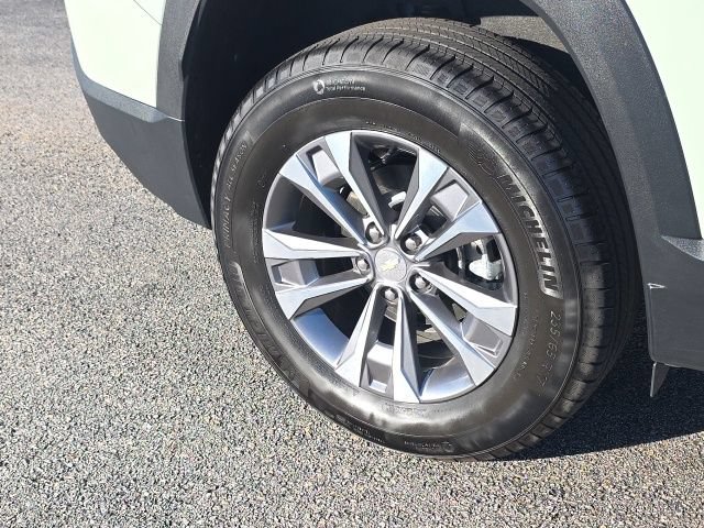 Used 2026 Chevrolet Equinox LT AWD/4WD image 10