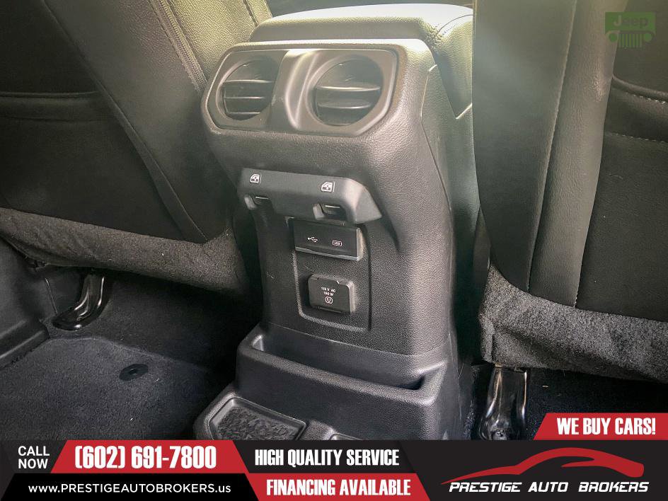 Used 2019 Jeep Wrangler Unlimited Sahara image 41