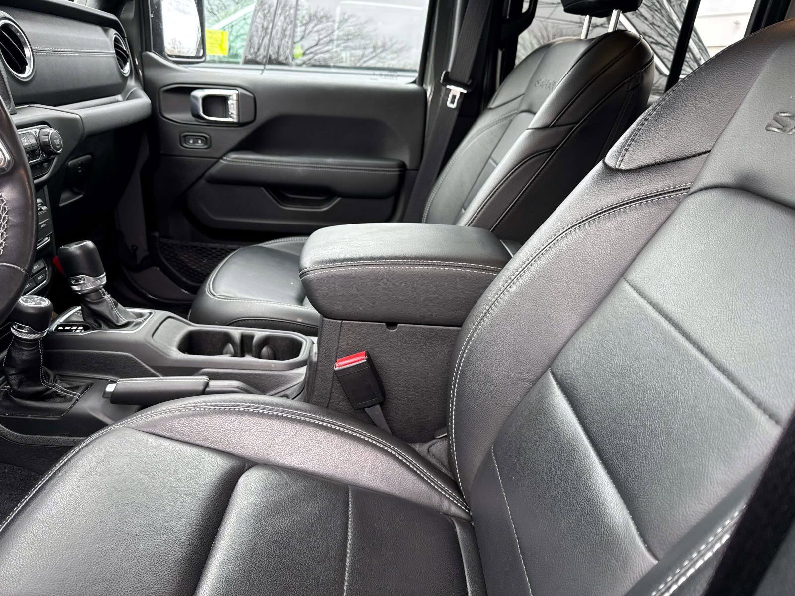 Used 2023 Jeep Wrangler Unlimited Sahara w/ Cold Weather Group image 6