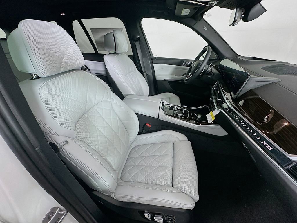 New 2026 BMW X5 xDrive40i w/ Climate Comfort Package image 36