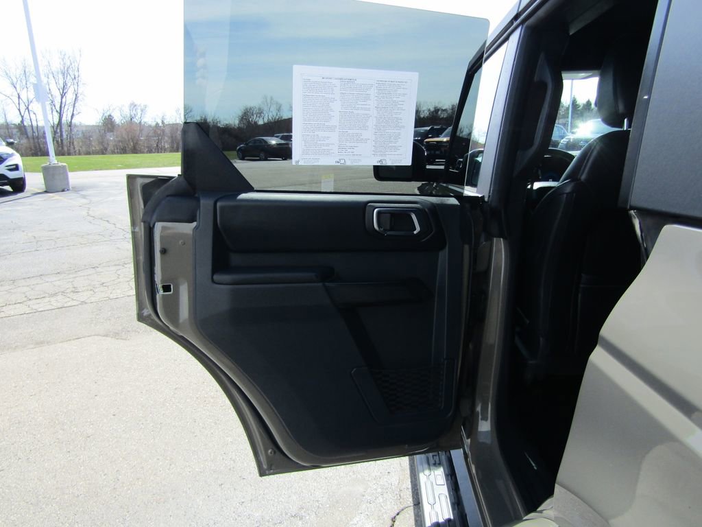 Used 2025 Ford Bronco Outer Banks AWD/4WD image 40