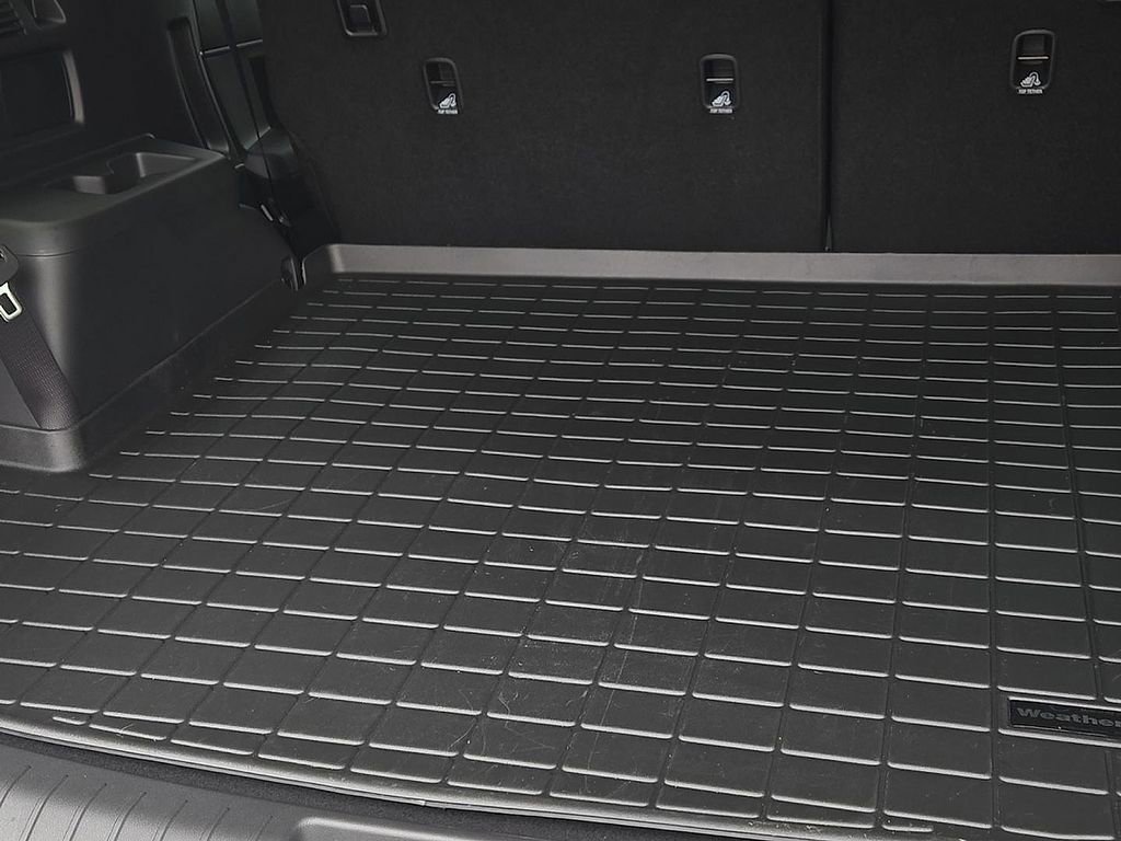 Used 2025 Hyundai Santa Fe SE image 8