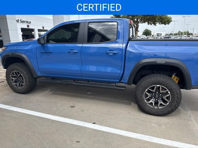 Used 2025 Chevrolet Colorado ZR2 w/ Technology Package AWD/4WD image 8