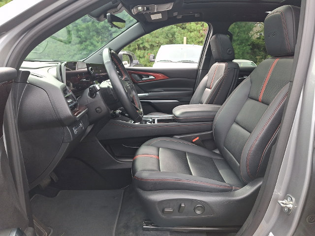 Used 2026 Chevrolet Traverse RS AWD/4WD image 2