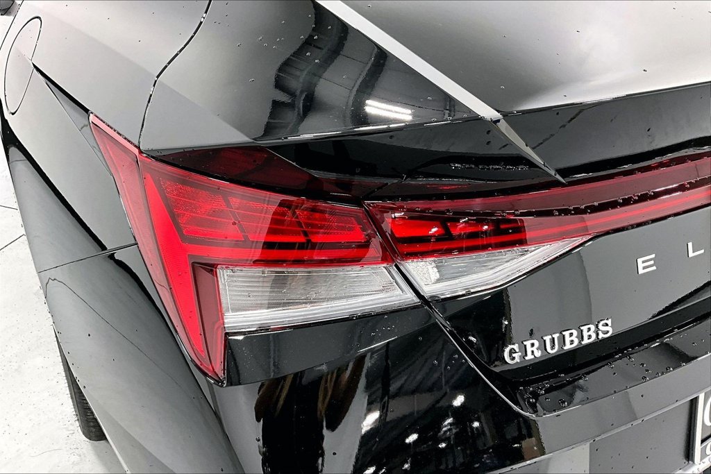 New 2026 Hyundai Elantra Limited FWD image 31