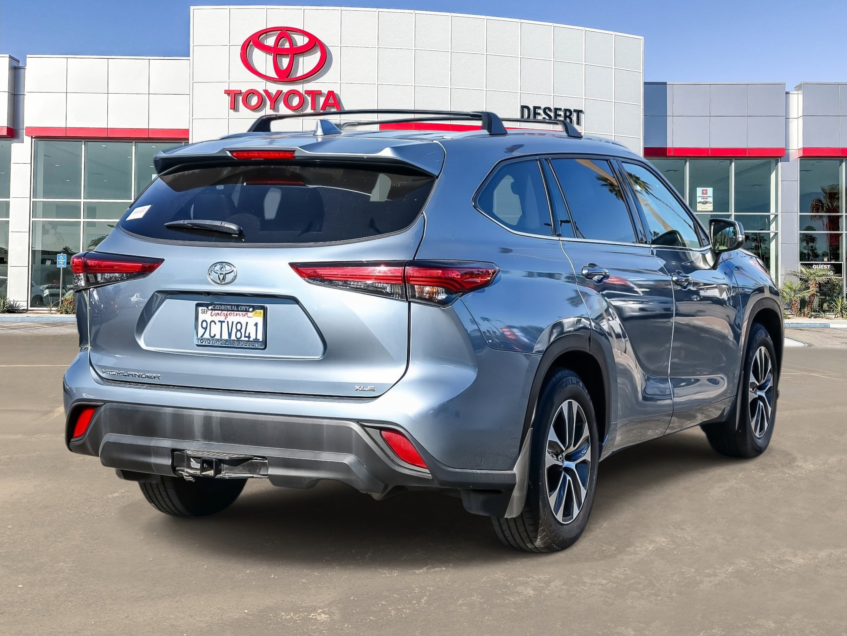 Certified 2022 Toyota Highlander XLE image 5