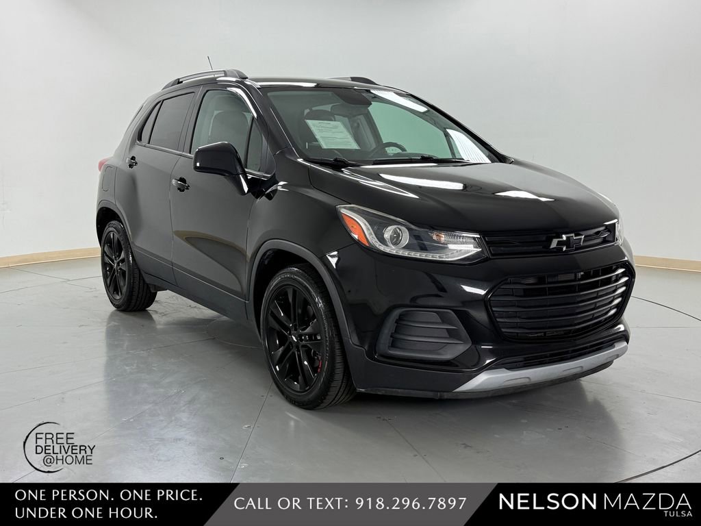 Used 2020 Chevrolet Trax LT w/ Redline Edition image 4