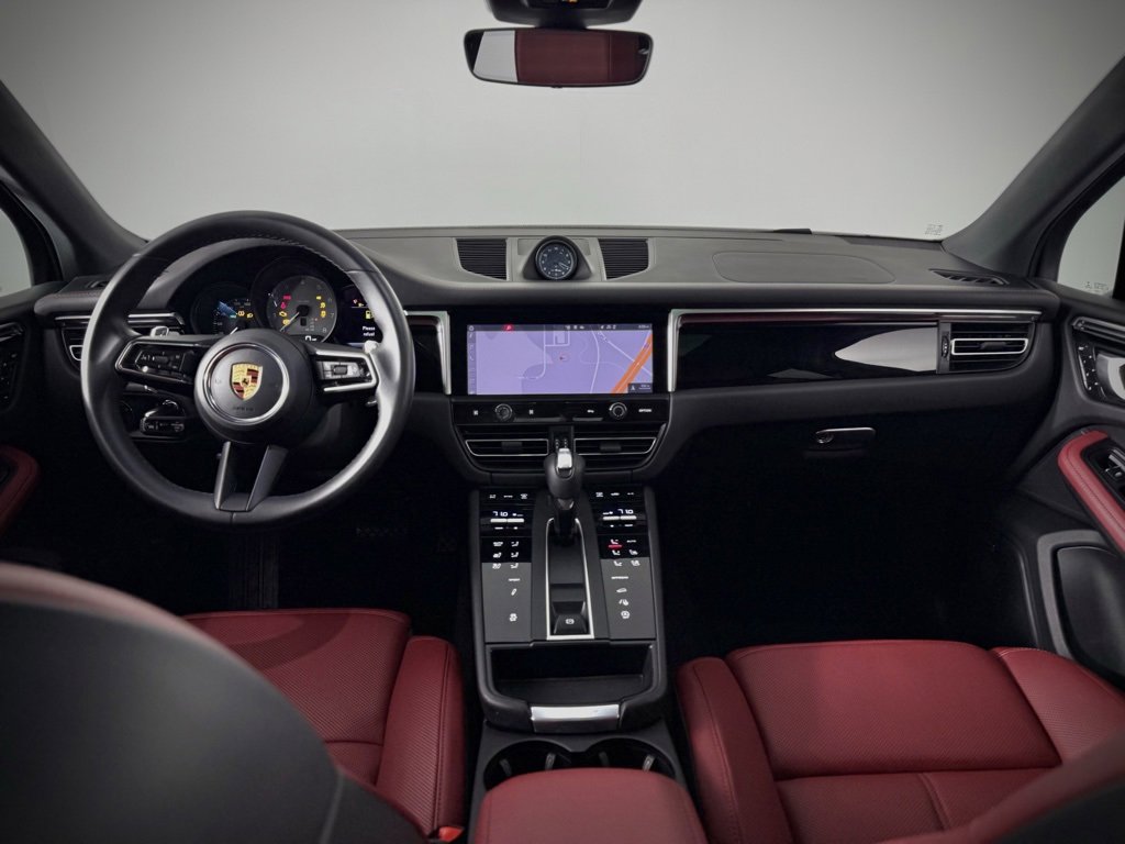 Used 2022 Porsche Macan S image 22