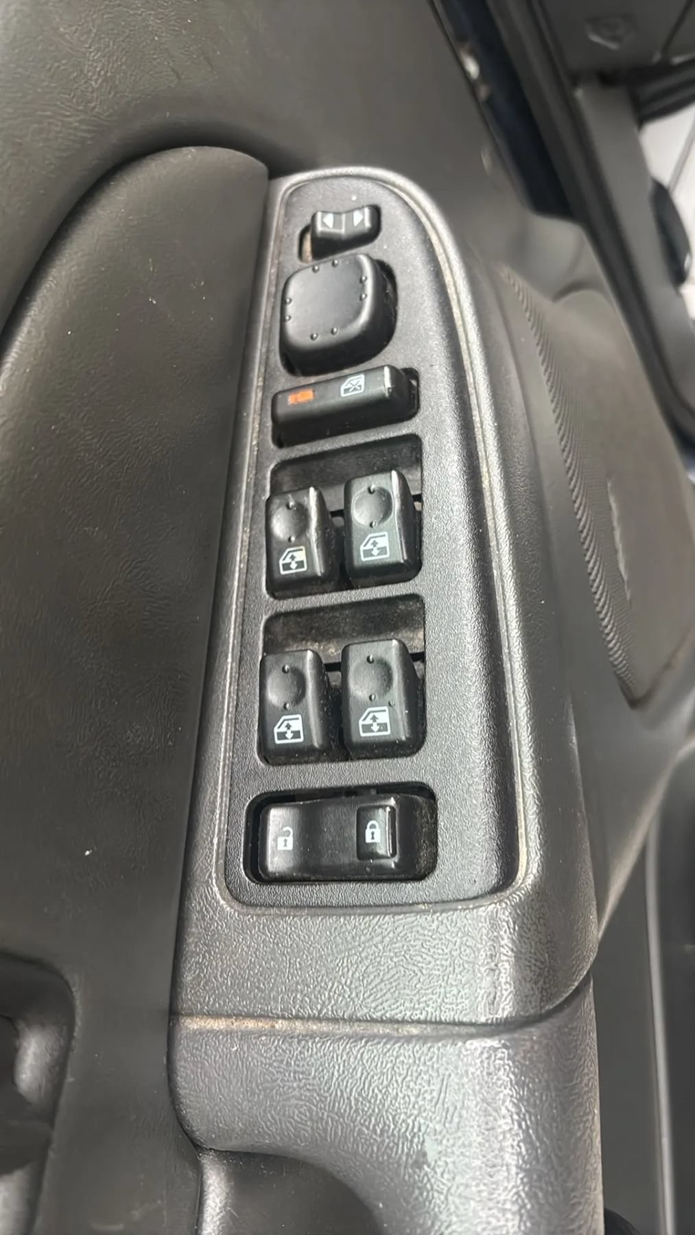 Used 2006 Chevrolet Silverado 1500 LT AWD/4WD image 20