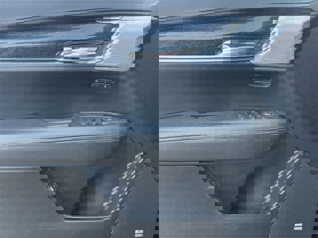 Used 2022 Cadillac XT5 Premium Luxury image 25