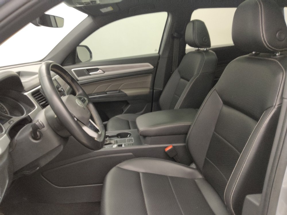 Used 2021 Volkswagen Atlas Cross Sport SE image 17