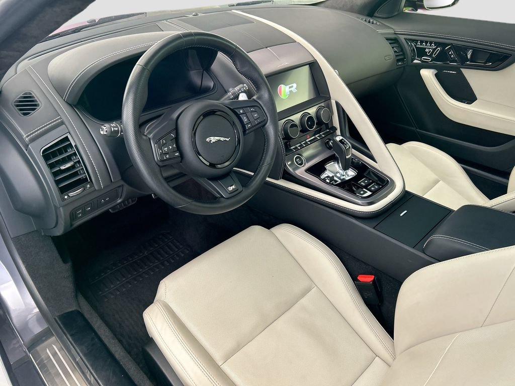 Used 2024 Jaguar F-TYPE R AWD/4WD image 9