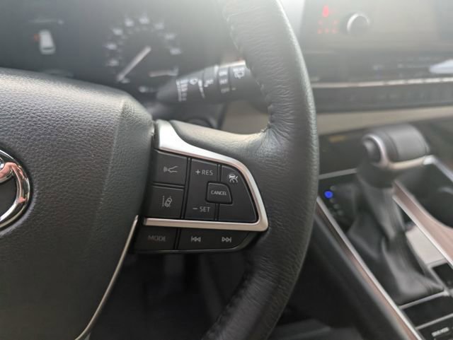 Used 2024 Toyota Sienna XLE w/ XLE Plus Package image 16