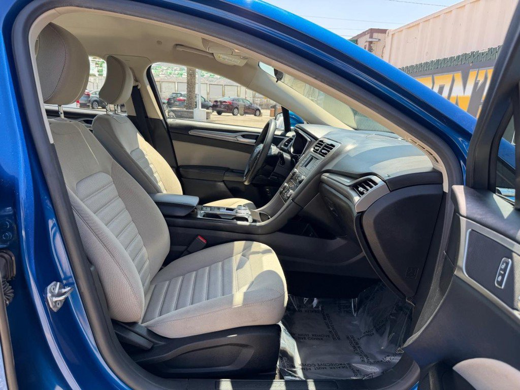 Used 2017 Ford Fusion S FWD image 21