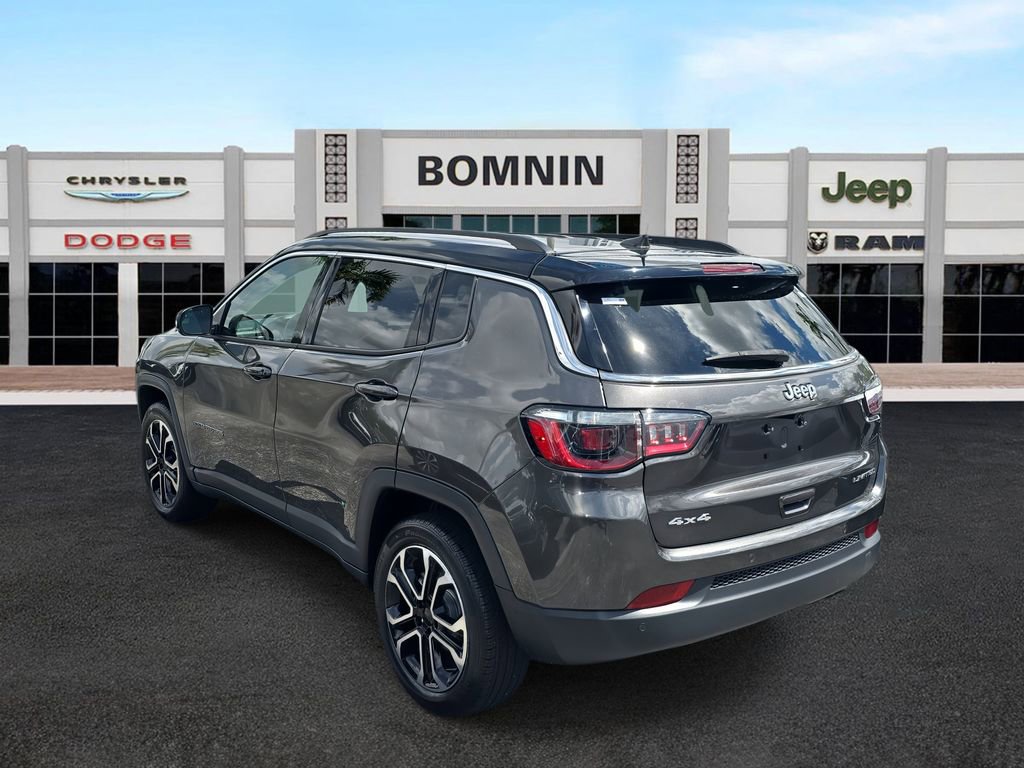 Used 2022 Jeep Compass Limited image 4