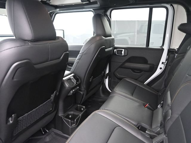 Used 2025 Jeep Gladiator Sport AWD/4WD image 10