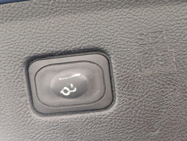 Used 2019 Ford Edge ST w/ Equipment Group 401A AWD/4WD image 31