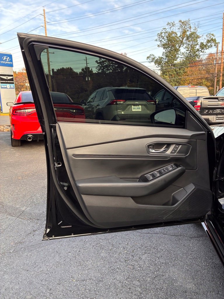 Used 2025 Honda Accord Touring image 25