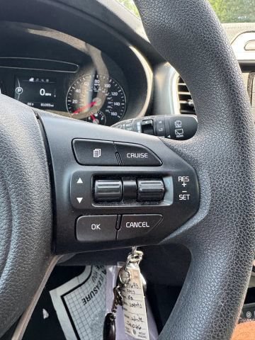 Used 2017 Kia Sorento AWD image 10