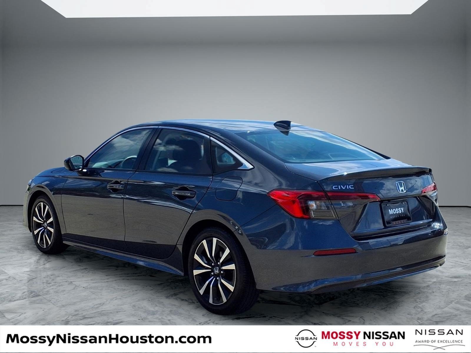 Used 2024 Honda Civic EX image 2