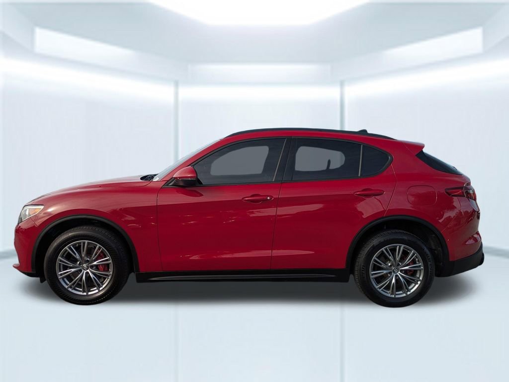 Used 2023 Alfa Romeo Stelvio Sprint AWD/4WD image 2