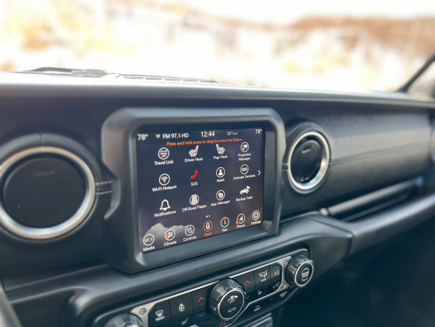 Used 2023 Jeep Wrangler Sahara w/ Cold Weather Group image 21