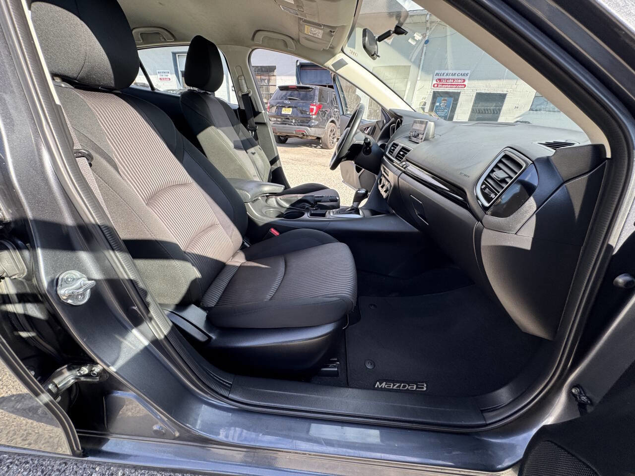 Used 2014 MAZDA MAZDA3 i Touring image 40