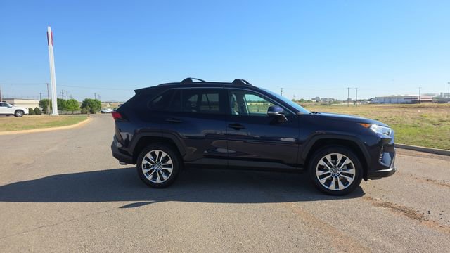 Used 2020 Toyota RAV4 XLE Premium image 5