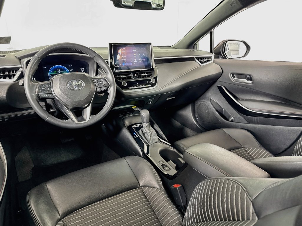 Used 2024 Toyota Corolla XSE FWD image 28