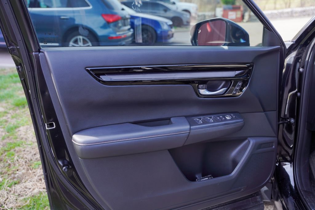 Used 2024 Honda CR-V Sport Touring image 5