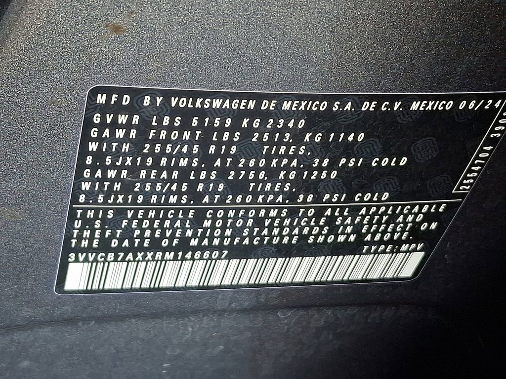 Used 2024 Volkswagen Tiguan SE R-Line image 27