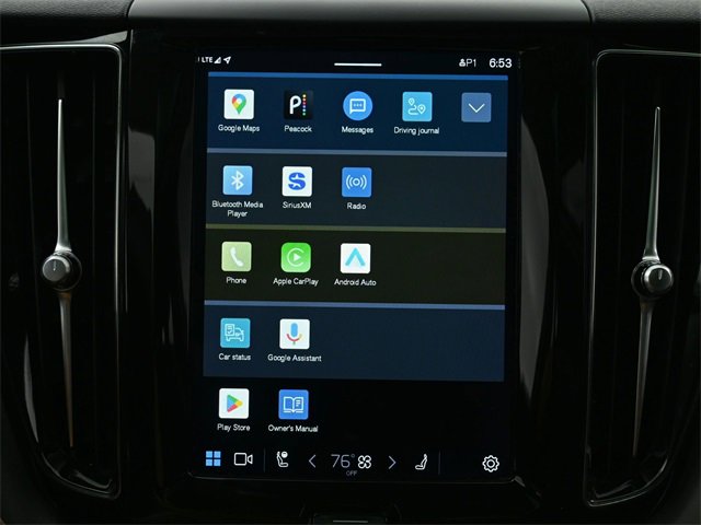 Used 2023 Volvo XC60 B5 Core image 30