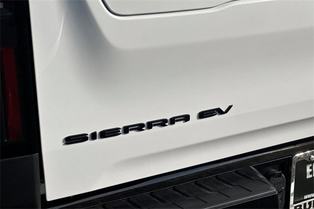 New 2026 GMC Sierra EV Elevation w/ LPO, Elevation Dark Package image 31