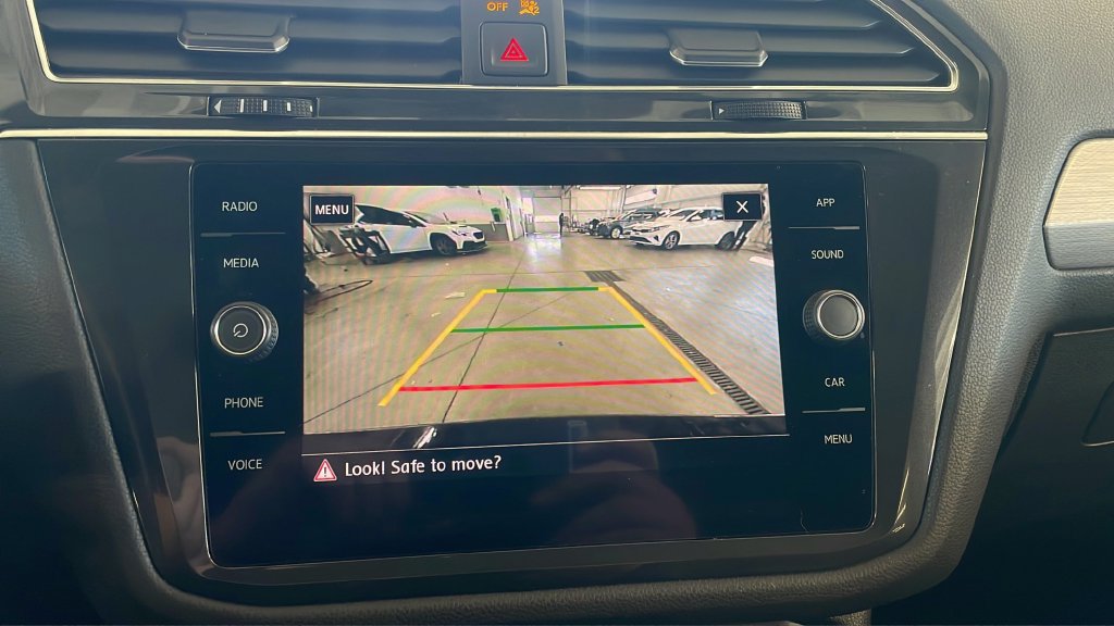 Used 2020 Volkswagen Tiguan SE R-Line AWD/4WD image 13