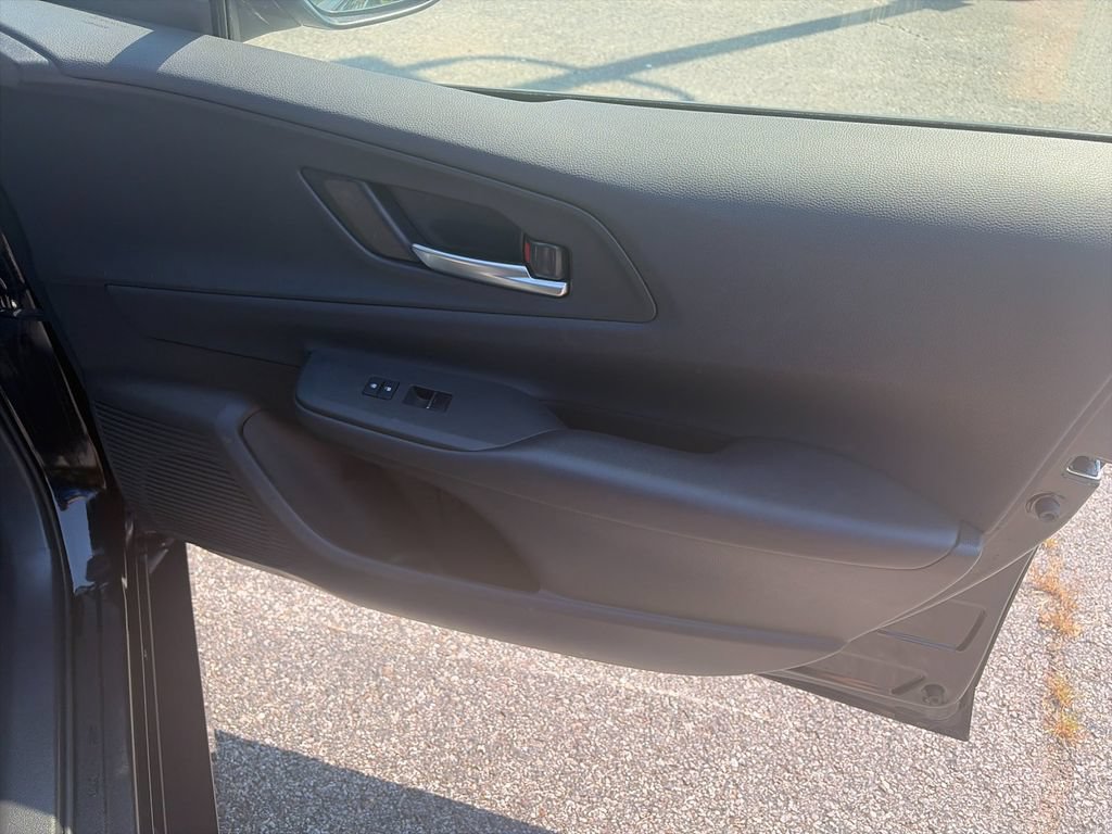 Used 2025 Toyota Prius AWD image 19