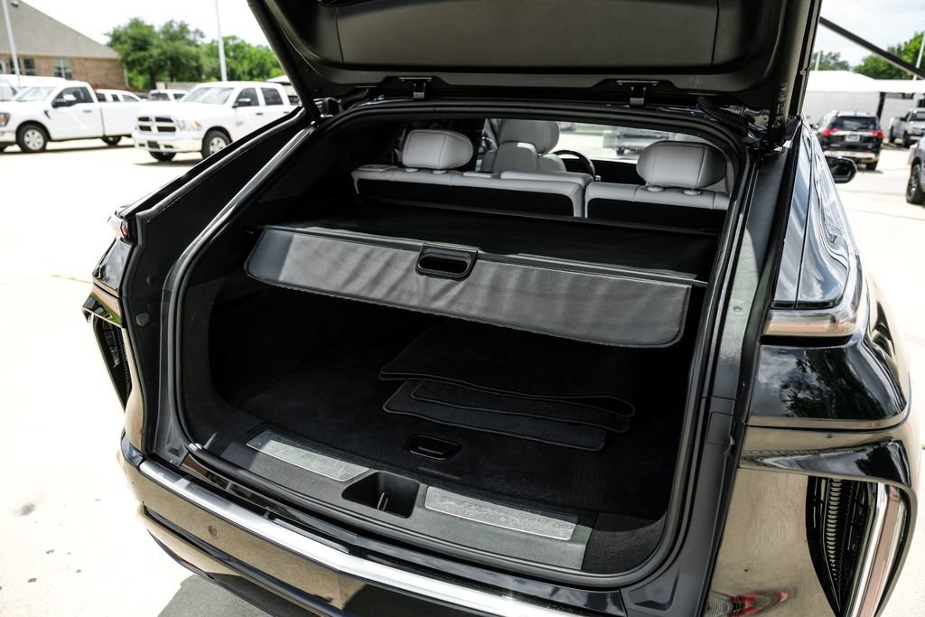 Used 2023 Cadillac Lyriq AWD image 56