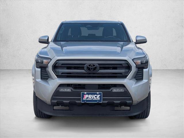 Used 2025 Toyota Tacoma SR5 image 2