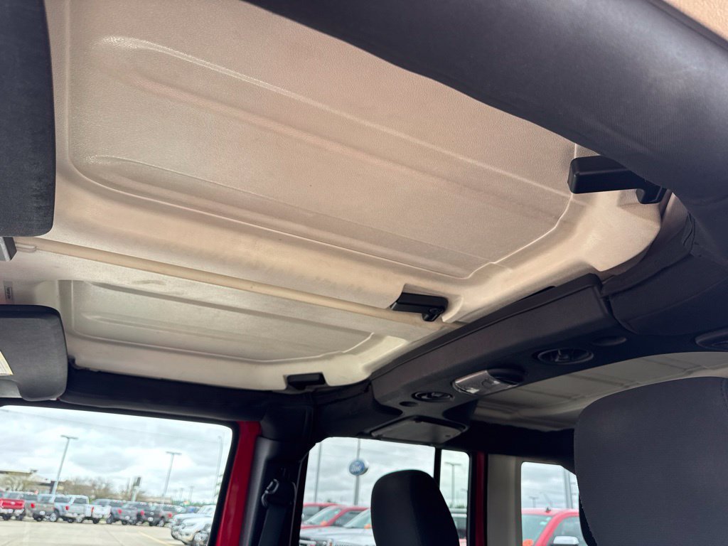 Used 2017 Jeep Wrangler Unlimited Sport AWD/4WD image 30