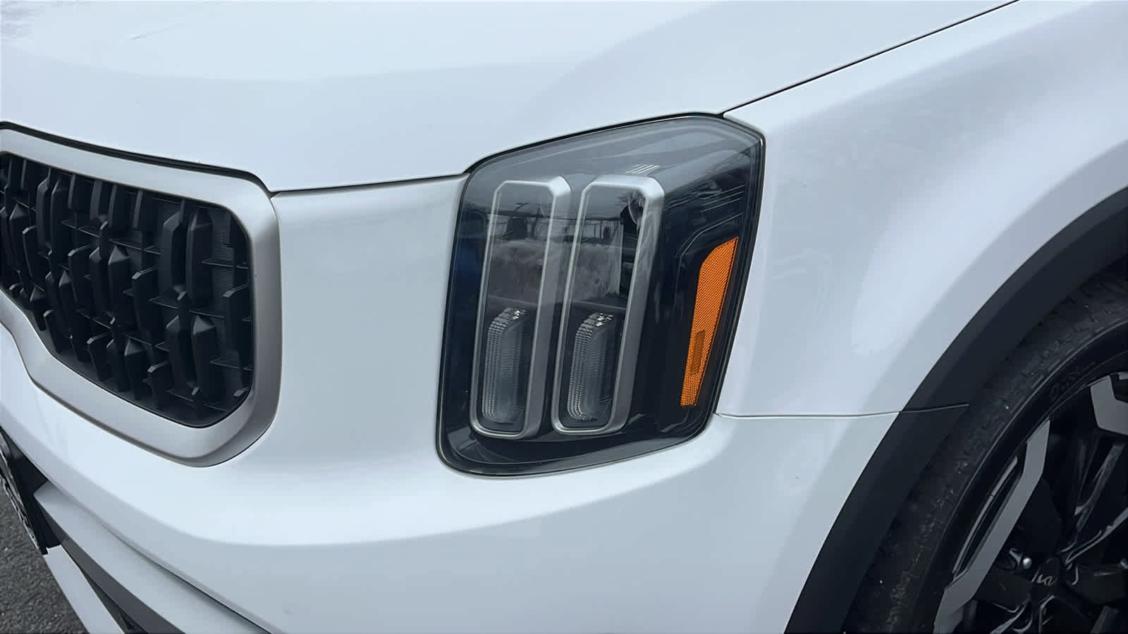 Used 2023 Kia Telluride EX image 8
