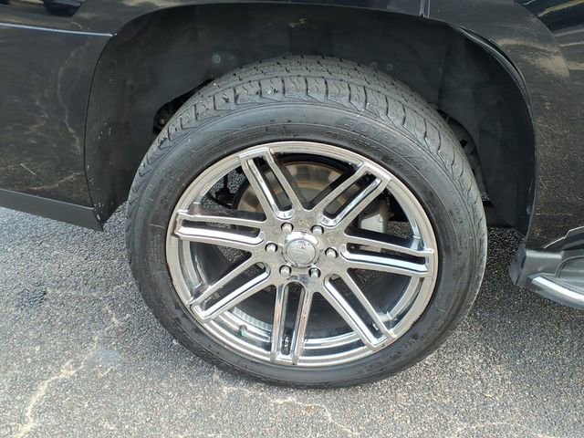 Used 2015 Cadillac Escalade Luxury RWD image 13