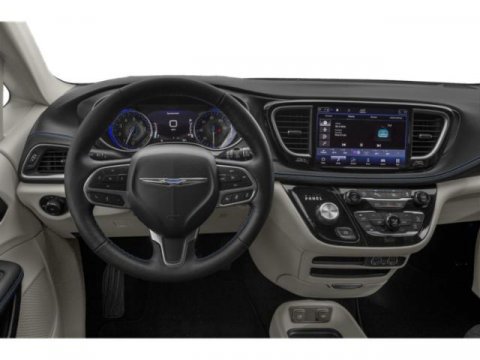Used 2021 Chrysler Pacifica Limited w/ Uconnect Theater Family Group image 10