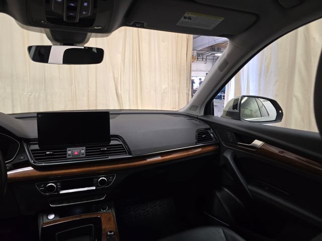 Used 2023 Audi Q5 2.0T Premium Plus w/ Premium Plus Package AWD/4WD image 32