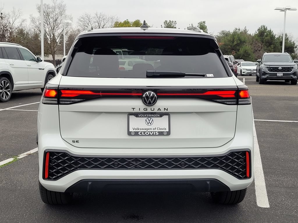 New 2026 Volkswagen Tiguan SE R-Line FWD image 6