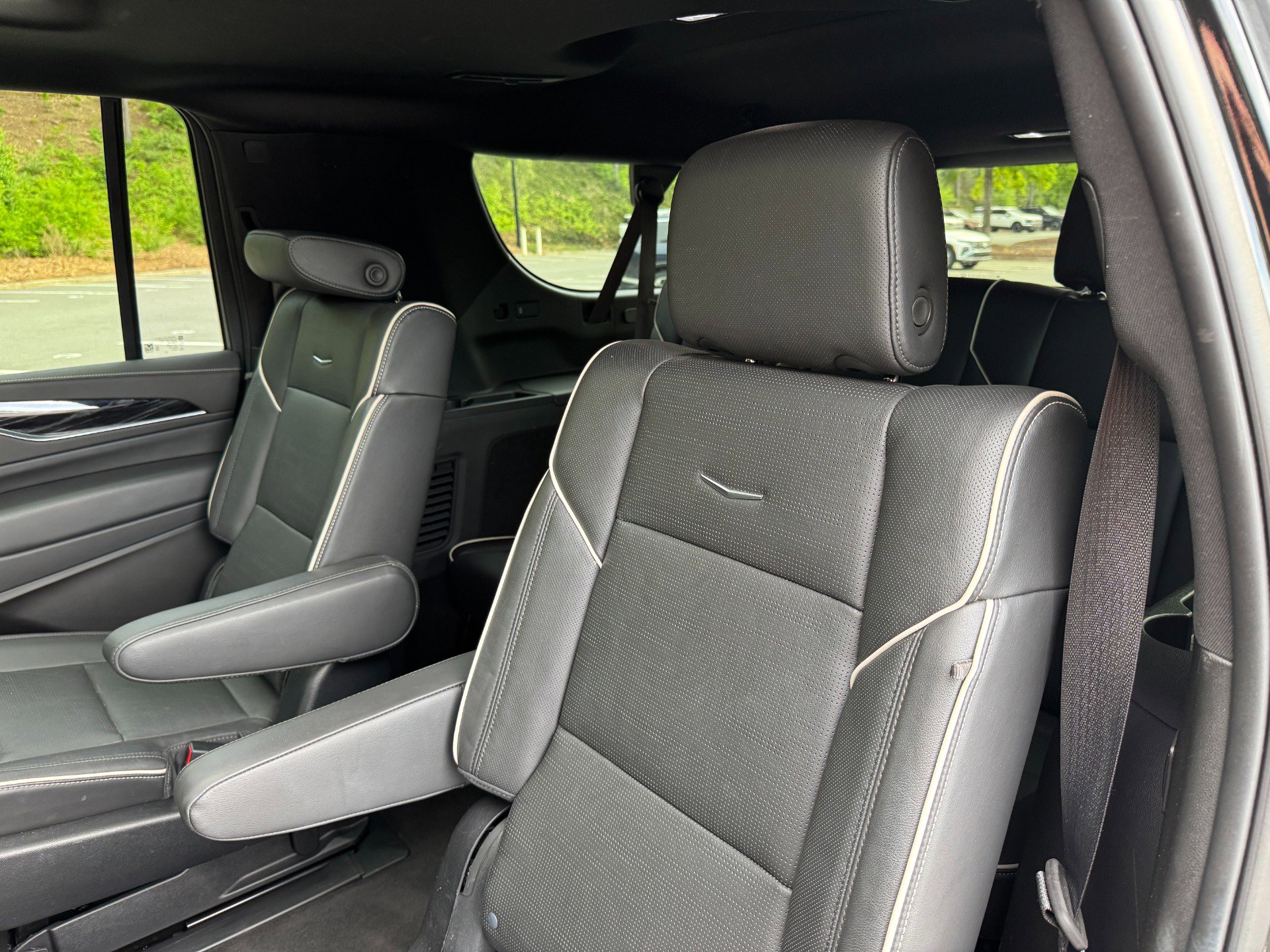 Used 2023 Cadillac Escalade ESV Sport image 48