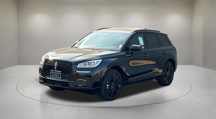 New 2025 Lincoln Corsair Grand Touring w/ Jet Appearance Package AWD/4WD image 3