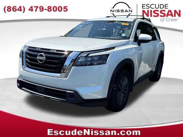 Certified 2025 Nissan Pathfinder SV FWD image 3