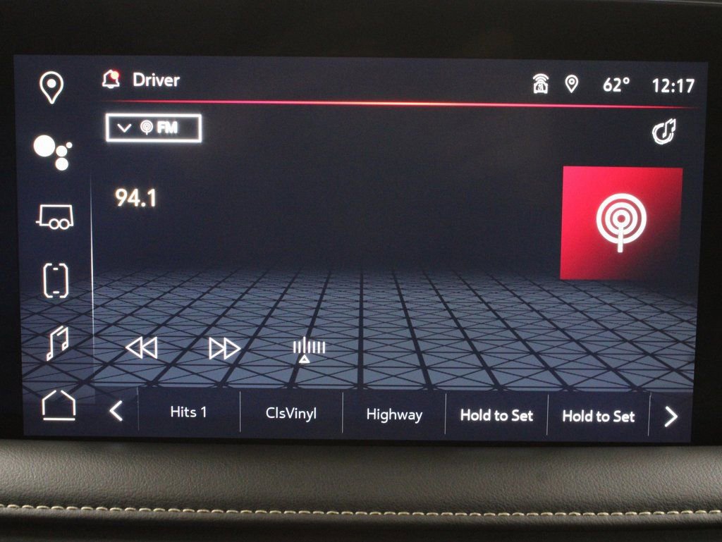 Used 2024 GMC Yukon XL SLT w/ SLT Luxury Package image 24