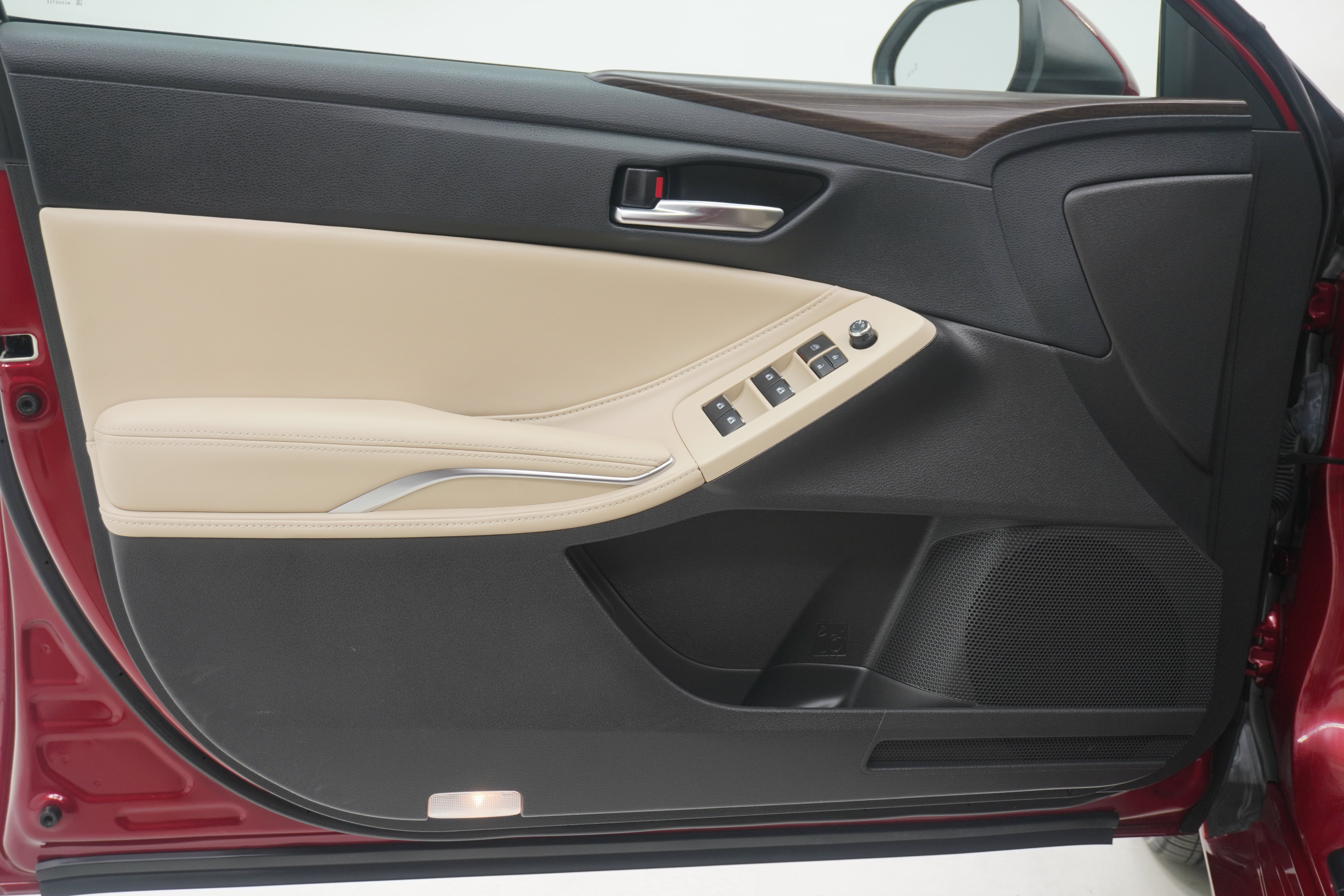 Used 2019 Toyota Avalon XLE w/ Moonroof Package FWD image 14